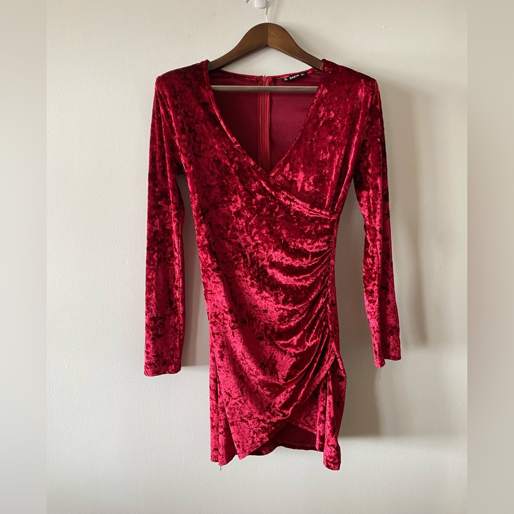 Crushed velvet style ruched bodycon red dress